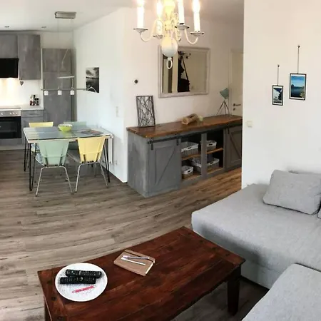 Good Times Mit Eigenem Steg Vislust Ijsselmeer Wervershoof